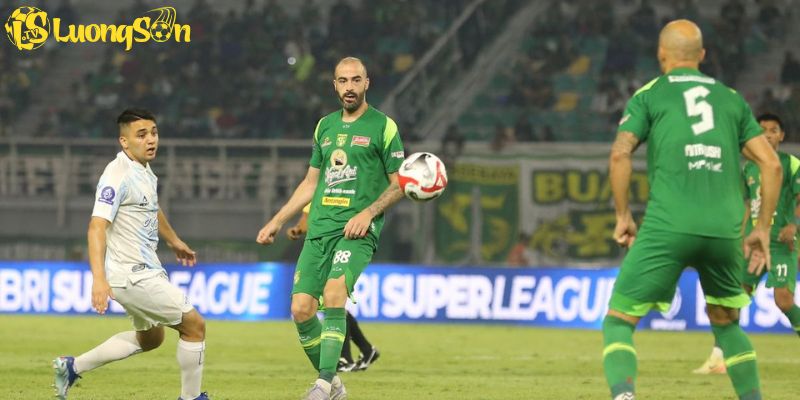 Chiến thuật giữa Persebaya Surabaya vs PSIM Yogyakarta